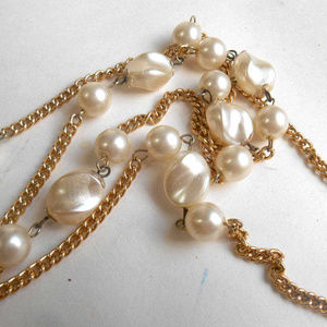 Mid Century 60s Pearl Long Chain Necklace Jewelry